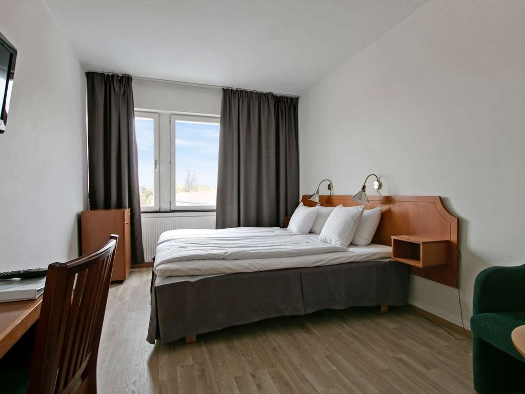 Hotel First Brommaplan